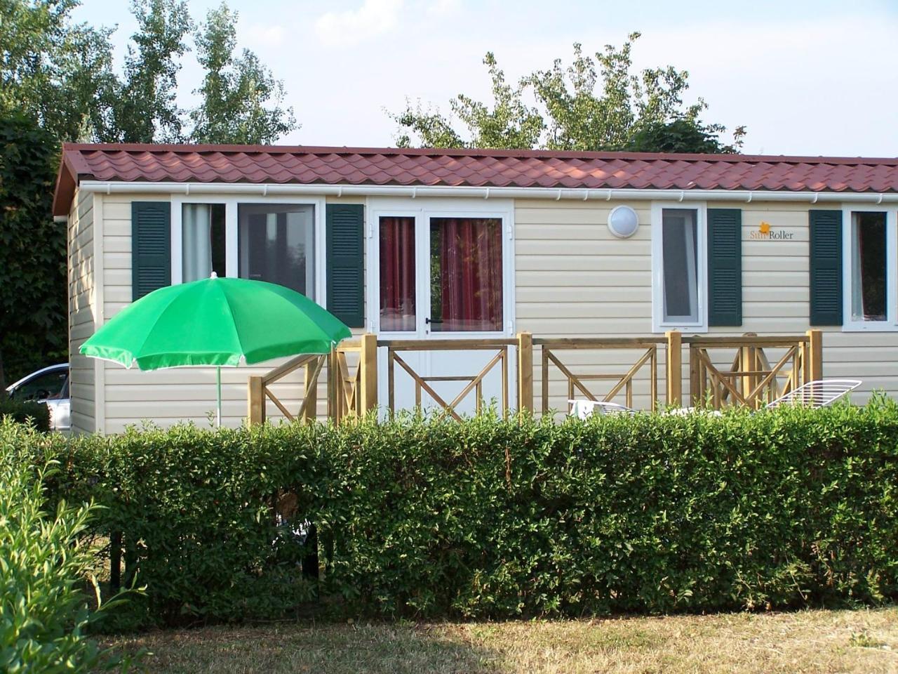 Balatontourist Fuered Camping & Bungalows Балатонфюред Екстер'єр фото